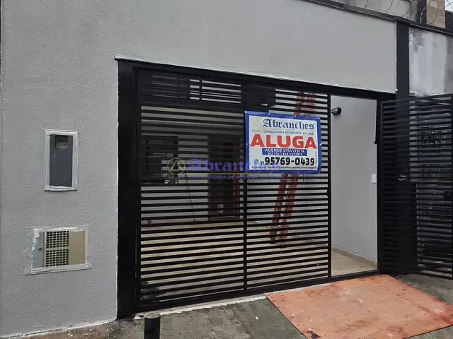 Sobrado com 73m² 2 quartos e 1 banheiro, à venda ou para alugar, no bairro Cidade Kemel em São Paulo