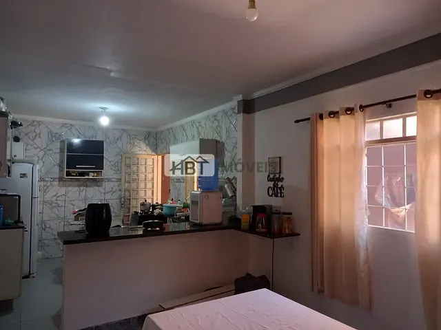Casa 2 quartos e 1 banheiro, à venda, no bairro Parque Viaduto em Bauru