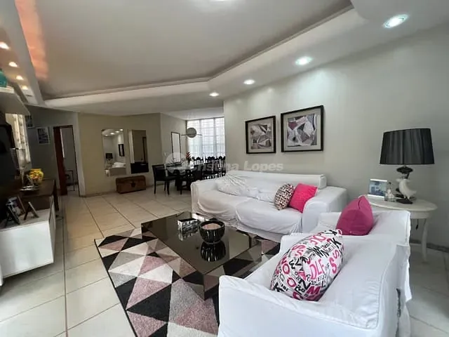 Casa com 1400m² 5 quartos e 7 banheiros, à venda, no bairro Morada do Sol em Teresina