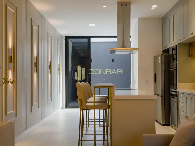 Casa 3 quartos e 3 banheiros, à venda, no bairro Morretes em Itapema