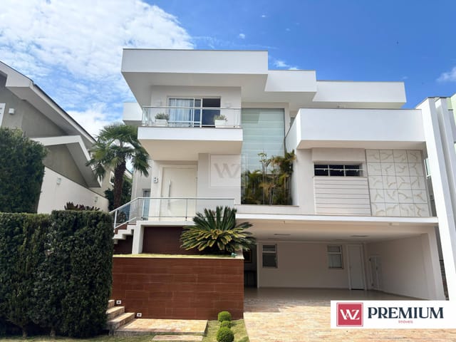 Casa com 540m² 3 quartos e 4 banheiros, à venda, no bairro Orfãs em Ponta Grossa