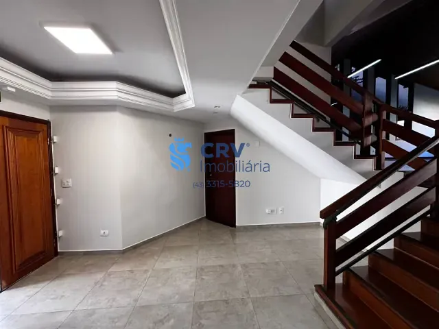 Casa com 525m² 4 quartos e 6 banheiros, para alugar, no bairro Colonial em Londrina