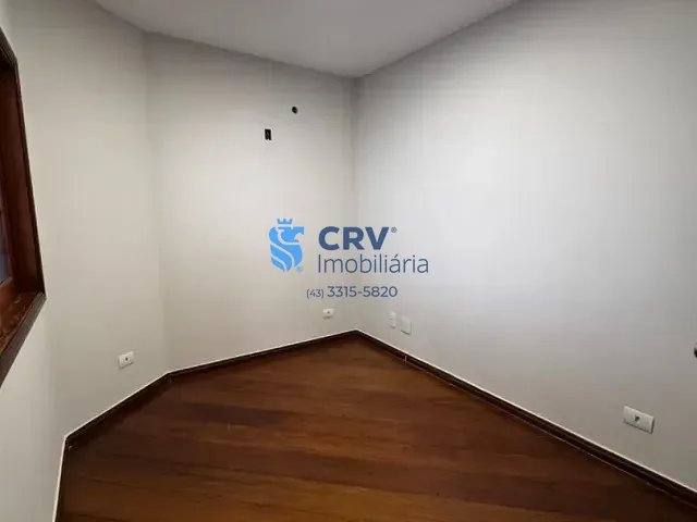 Casa com 525m² 4 quartos e 6 banheiros, para alugar, no bairro Colonial em Londrina