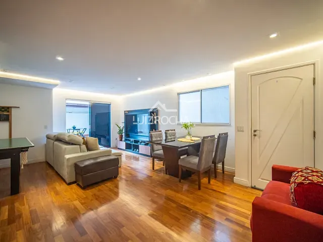 Casa com 166m² 3 quartos e 4 banheiros, à venda, no bairro Granja Viana em Cotia