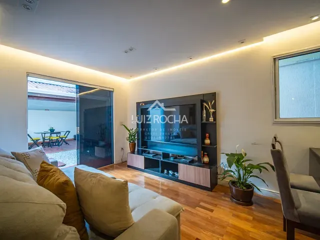 Casa com 166m² 3 quartos e 4 banheiros, à venda, no bairro Granja Viana em Cotia