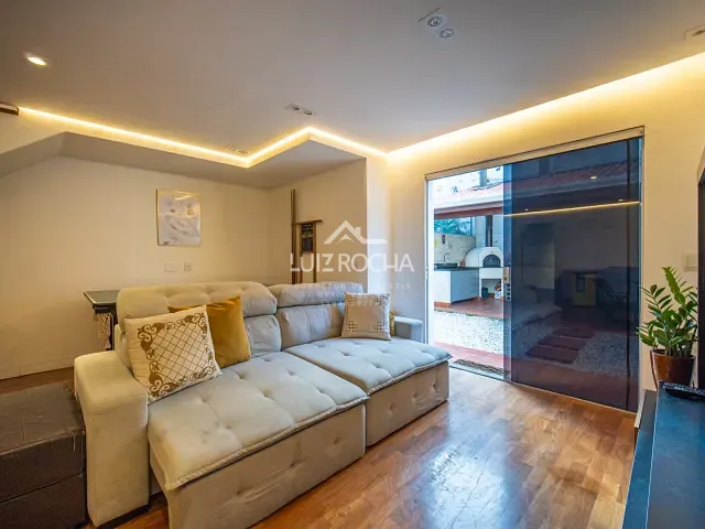 Casa com 166m² 3 quartos e 4 banheiros, à venda, no bairro Granja Viana em Cotia