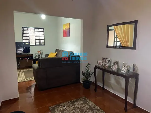 Casa com 260m², à venda, no bairro BEBEDOURO em GUAXUPÉ