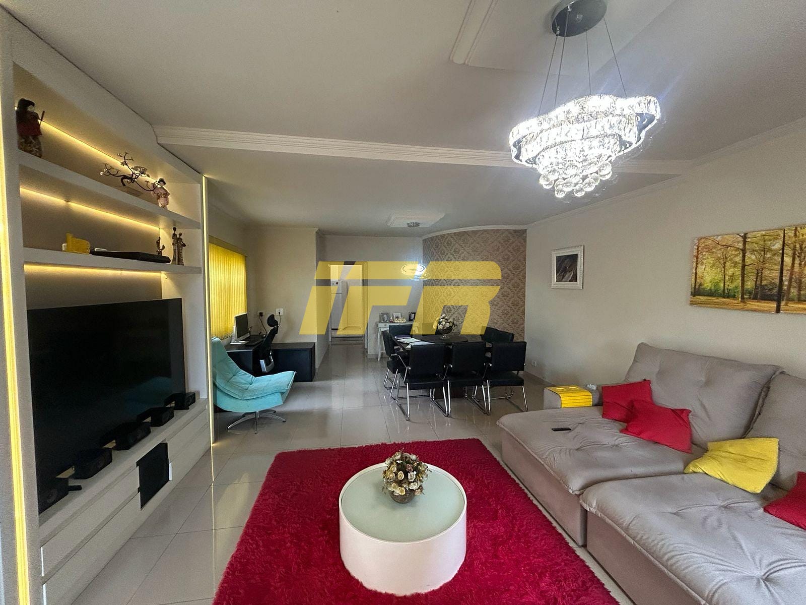 Casa, 5 quartos, 142 m² - Foto 1