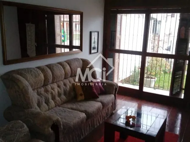 Casa 3 quartos e 4 banheiros, à venda, no bairro Areal em Pelotas