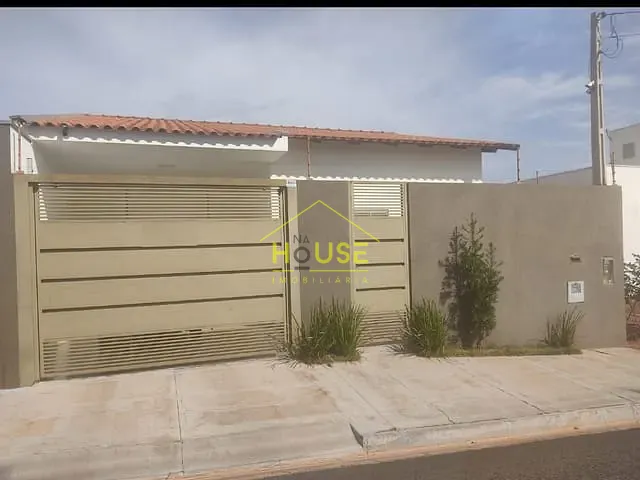 Casa com 200m², à venda, no bairro Parque das Nacoes I em Votuporanga