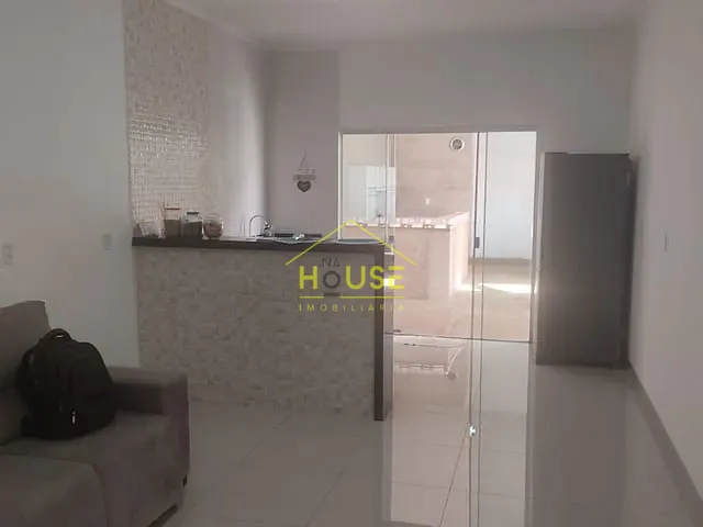 Casa com 200m², à venda, no bairro Parque das Nacoes I em Votuporanga
