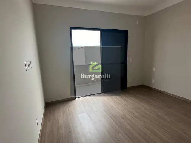 Casa 3 quartos e 2 banheiros, para alugar, no bairro Residencial Sant'ana I em Lavras