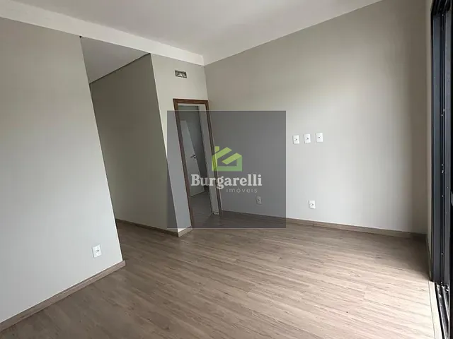 Casa 3 quartos e 2 banheiros, para alugar, no bairro Residencial Sant'ana I em Lavras