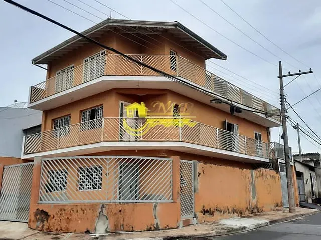 Casa com 180m² 4 quartos e 4 banheiros, à venda, no bairro Vila Aeroporto em Campinas