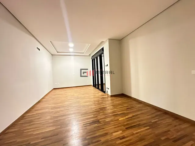 Casa 5 quartos e 6 banheiros, à venda, no bairro Esperança em Londrina