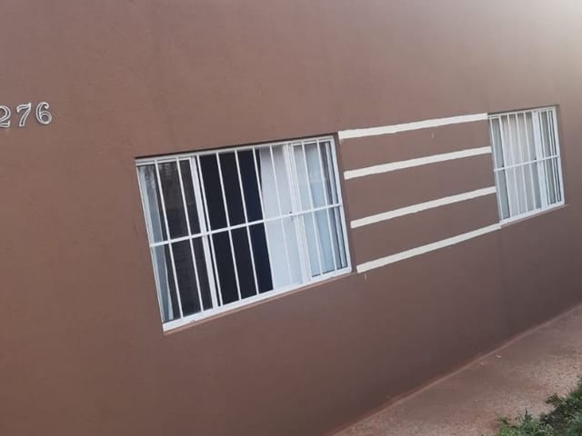 Casa com 254m² 4 quartos e 2 banheiros, à venda, no bairro Conjunto Habitacional Doutor José dos Santos Rocha em Cambé