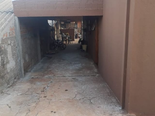 Casa com 254m² 4 quartos e 2 banheiros, à venda, no bairro Conjunto Habitacional Doutor José dos Santos Rocha em Cambé