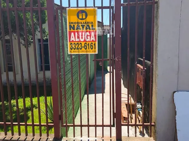 Casa com 50m² 2 quartos e 1 banheiro, para alugar, no bairro Leonor em Londrina