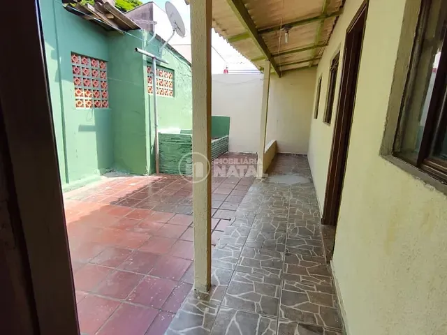 Casa com 50m² 2 quartos e 1 banheiro, para alugar, no bairro Leonor em Londrina