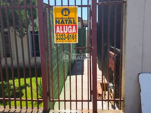 Casa com 50m² 2 quartos e 1 banheiro, para alugar, no bairro Leonor em Londrina