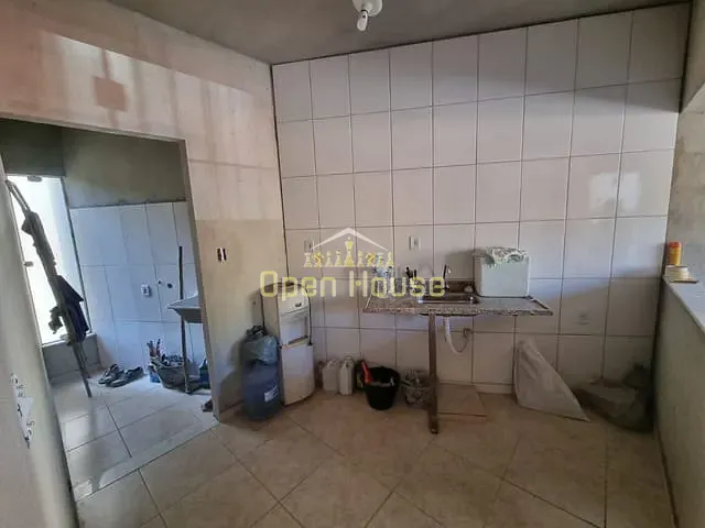Casa 2 quartos e 1 banheiro, à venda, no bairro Roma em Volta Redonda