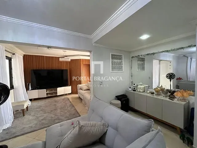 Casa com 401m² 4 quartos e 4 banheiros, à venda, no bairro Altos de Bragança em Bragança Paulista