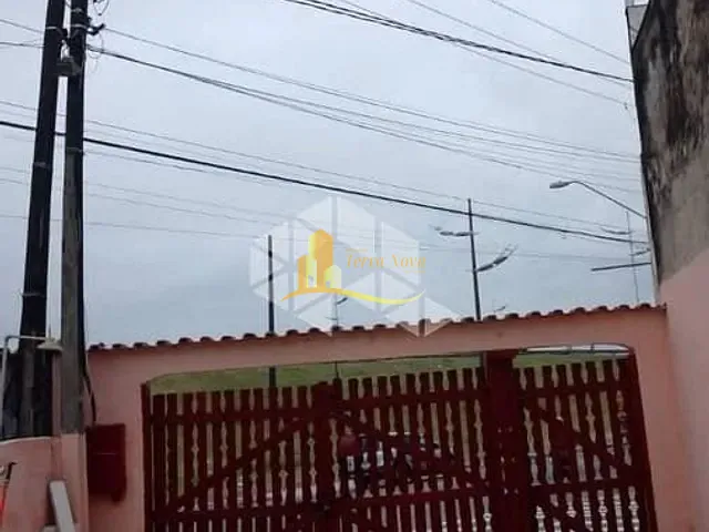 Casa 2 quartos e 2 banheiros, à venda, no bairro Ocian em Praia Grande