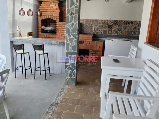 Casa 3 quartos e 2 banheiros, à venda, no bairro Olivença em Ilhéus