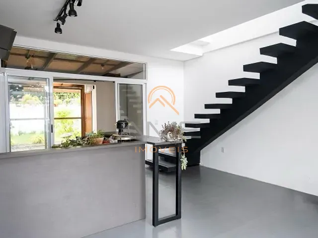 Casa com 170m² 2 quartos e 1 banheiro, à venda, no bairro Laranjal em Pelotas