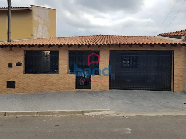 Casa com 275m² 3 quartos e 3 banheiros, à venda, no bairro Celia Maria em Porto Feliz