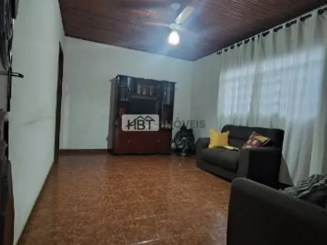 Casa 4 quartos e 1 banheiro, à venda, no bairro Vila Nova Santa Luzia em Bauru
