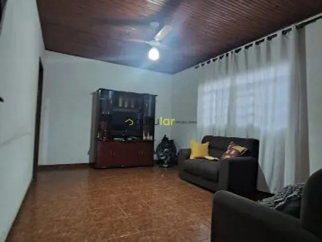 Casa 4 quartos e 1 banheiro, à venda, no bairro Vila Nova Santa Luzia em Bauru