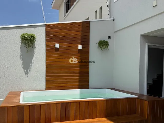 Casa 3 quartos e 4 banheiros, à venda, no bairro Parque São Domingos em São Paulo