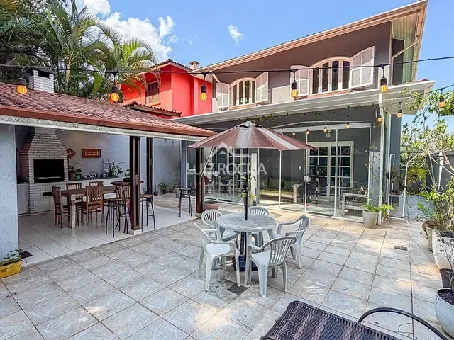 Casa com 270m² 3 quartos e 3 banheiros, à venda, no bairro Horizontal Park em Cotia