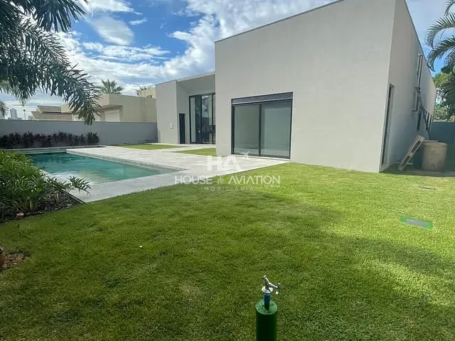 Casa com 882m² 4 quartos e 7 banheiros, à venda, no bairro Alphaville Cruzeiro do Sul em Goiânia