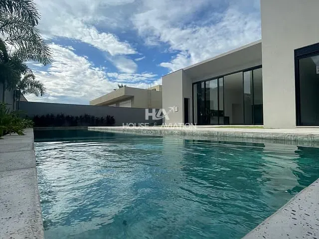 Casa com 882m² 4 quartos e 7 banheiros, à venda, no bairro Alphaville Cruzeiro do Sul em Goiânia