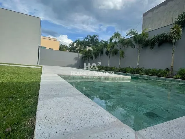 Casa com 882m² 4 quartos e 7 banheiros, à venda, no bairro Alphaville Cruzeiro do Sul em Goiânia