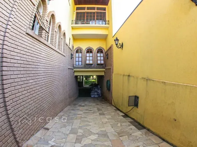Casa com 1170m² 8 quartos e 2 banheiros, à venda ou para alugar, no bairro Vila São João em Caçapava