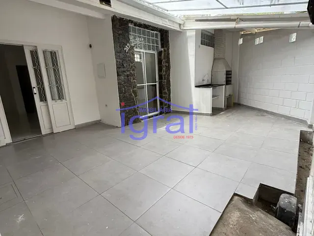 Casa com 192m² 3 quartos e 2 banheiros, à venda, no bairro Vila Cordeiro em São Paulo