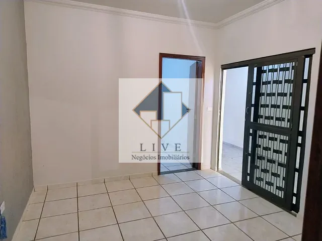 Casa 2 quartos e 1 banheiro, à venda, no bairro Jardim Laudissi em Santa Bárbara D'Oeste