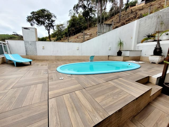 Casa com 362m² 3 quartos e 5 banheiros, à venda, no bairro Vila Valqueire em Rio de Janeiro