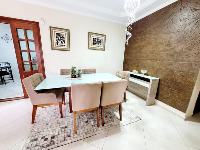 Casa com 362m² 3 quartos e 5 banheiros, à venda, no bairro Vila Valqueire em Rio de Janeiro