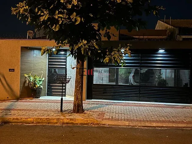 Casa 3 quartos e 2 banheiros, à venda, no bairro Pacaembu em Londrina