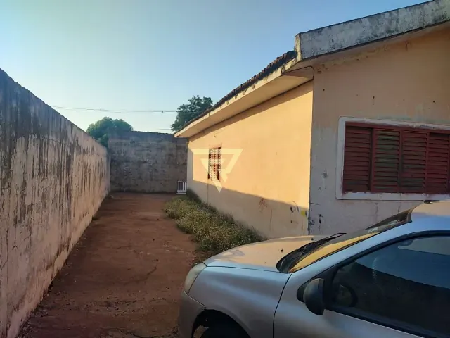Casa com 222m² 3 quartos e 1 banheiro, à venda, no bairro Geraldo Correia de Carvalho em Ribeirão Preto