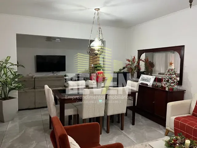 Casa com 282m² 3 quartos e 2 banheiros, à venda, no bairro Jardim Solange em Bauru