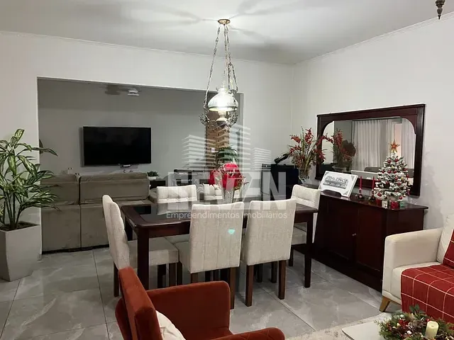Casa com 282m² 3 quartos e 2 banheiros, à venda, no bairro Jardim Solange em Bauru