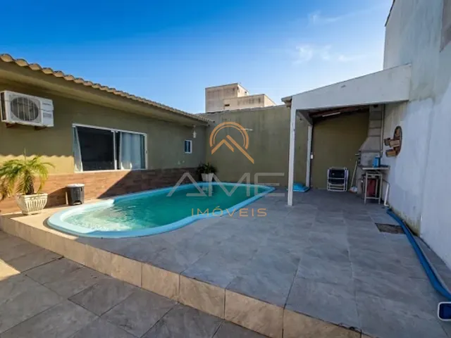 Casa 2 quartos e 2 banheiros, à venda, no bairro Laranjal em Pelotas