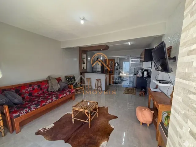 Casa 2 quartos e 2 banheiros, à venda, no bairro Laranjal em Pelotas