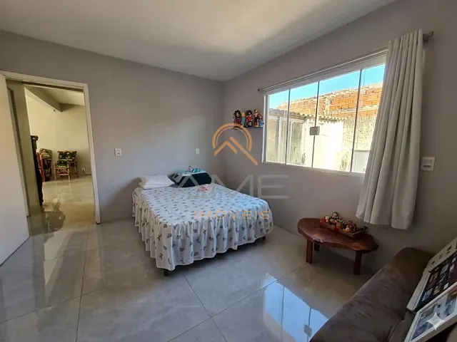 Casa 2 quartos e 2 banheiros, à venda, no bairro Laranjal em Pelotas