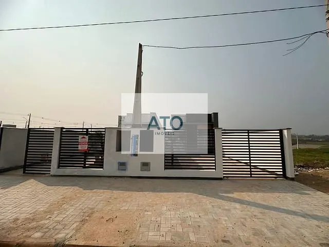 Casa 2 quartos e 2 banheiros, à venda, no bairro Portal do Vale em Canelinha